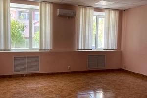 коммерческая по адресу Водопровідна ул., 20