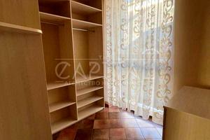 будинок за адресою Київська вул.