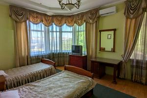 коммерческая по адресу Академика Грушевского ул., 13