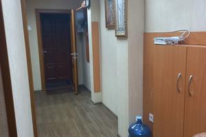 комерційна за адресою Хрещатик вул., 10-Б