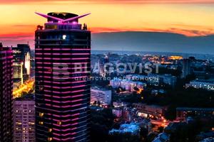 комерційна за адресою Лесі Українки бульв., 7-В