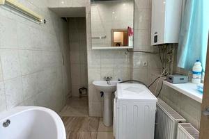квартира за адресою Москалівська вул. (Жовтневої Революції), 63
