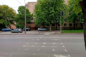 коммерческая по адресу вул.безручка, 14