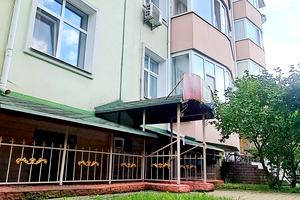 комерційна за адресою Борщагівська вул., 30-А