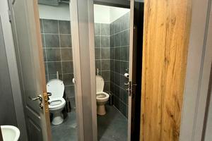 комерційна за адресою Героїв УПА вул., 73