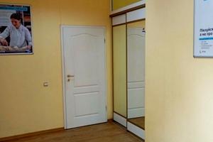 комерційна за адресою Пилипа Орлика вул. (Паризької Комуни), 2/16