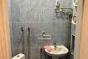 комерційна за адресою Лабораторна вул., 37/33