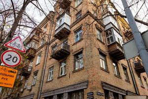 комерційна за адресою Князів Острозьких вул. (Московська), 5/2а