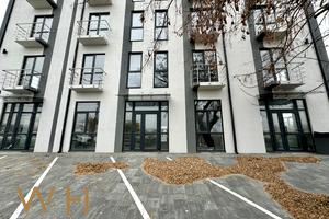 комерційна за адресою Миколи Трублаїні вул., 3