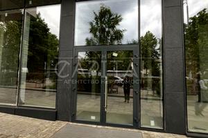 комерційна за адресою Ґарета Джонса вул. (Сім'ї Хохлових), 12
