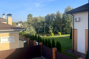 будинок за адресою Центральна вул.