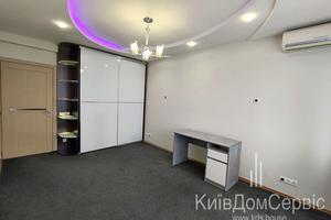 комерційна за адресою Микільсько-Слобідська вул., 2-В