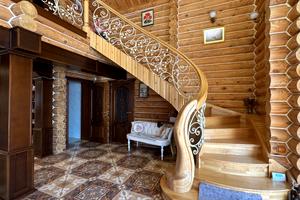 будинок за адресою Броварська