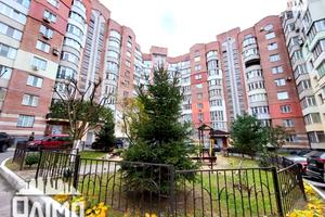 квартира за адресою Зодчих вул., 40