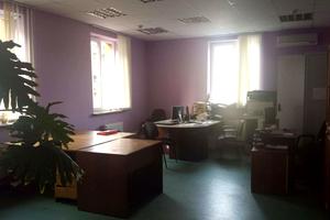 комерційна за адресою Володимира Антоновича вул., 90