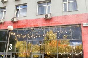 комерційна за адресою Машинобудівна вул., 8