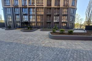 коммерческая по адресу Ивана Франко ул., 40