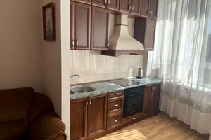 квартира за адресою Зоопаркова вул., 4