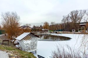 комерційна за адресою Шкільна вул., 1