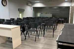комерційна за адресою Незалежності вул., 18Б