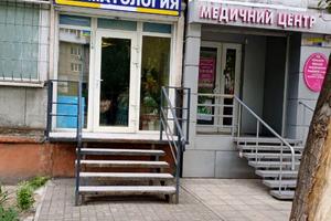 комерційна за адресою Калинова вул., 70