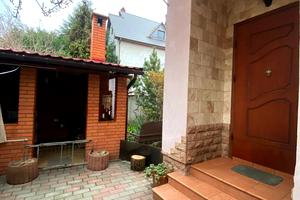будинок за адресою Бернардацці вул. (Красних Зір), 7