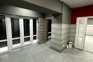 комерційна за адресою Олександра Довженка вул., 33
