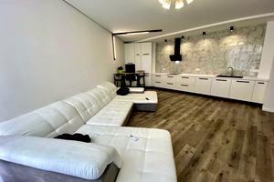 квартира по адресу Ревуцкого ул., 40-В