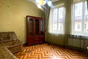 квартира за адресою Львів, Якова Остряниці вул., 7