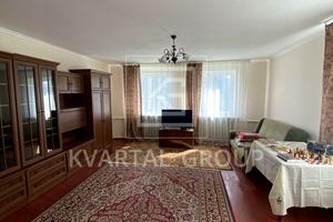 будинок за адресою набережна, 3