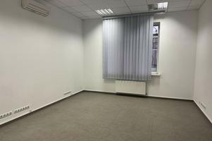 комерційна за адресою Генерала Миколи Юнаківа вул., 9б