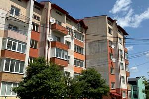 квартира за адресою Івасюка вул., 42