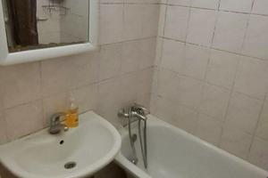 квартира за адресою Нескорених вул. (Героїв Праці), 12д