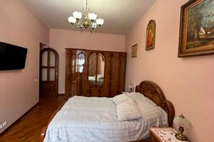 квартира за адресою Михайла Драгоманова вул., 6