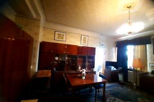 квартира за адресою Куликівський узвіз (Революції), 8/10