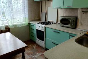 квартира за адресою Євгена Чикаленка вул., 81/3