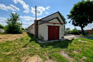 коммерческая по адресу Грушевського, 1