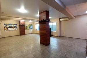 комерційна за адресою Небесної Сотні просп. (Маршала Жукова), 111