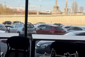 комерційна за адресою Павла Тичини просп., 1