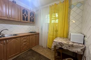 квартира за адресою 10 Квітня вул., 8