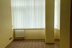 комерційна за адресою Світлицького вул., 35