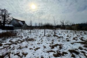 участок по адресу Центральна