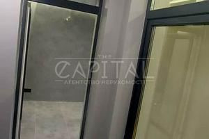 комерційна за адресою Воздвиженська вул., 56