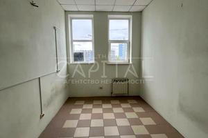 комерційна за адресою Федора Ернста вул., 4