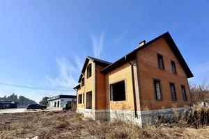 комерційна за адресою Чернігівська Площа, 1