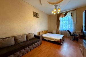 квартира за адресою Гайдамацька вул., 3