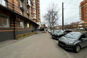 коммерческая по адресу Небесной Сотни ул. (Ленина), 61