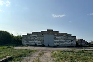 комерційна за адресою Олімпійська вул., 1а