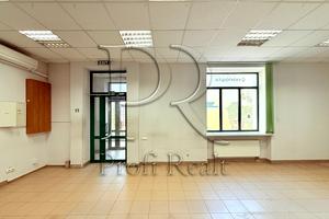 комерційна за адресою Анни Ахматової вул., 31