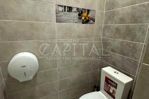 комерційна за адресою Красилівська вул., 7
